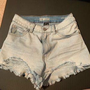 Very cute and flirty jean shorts